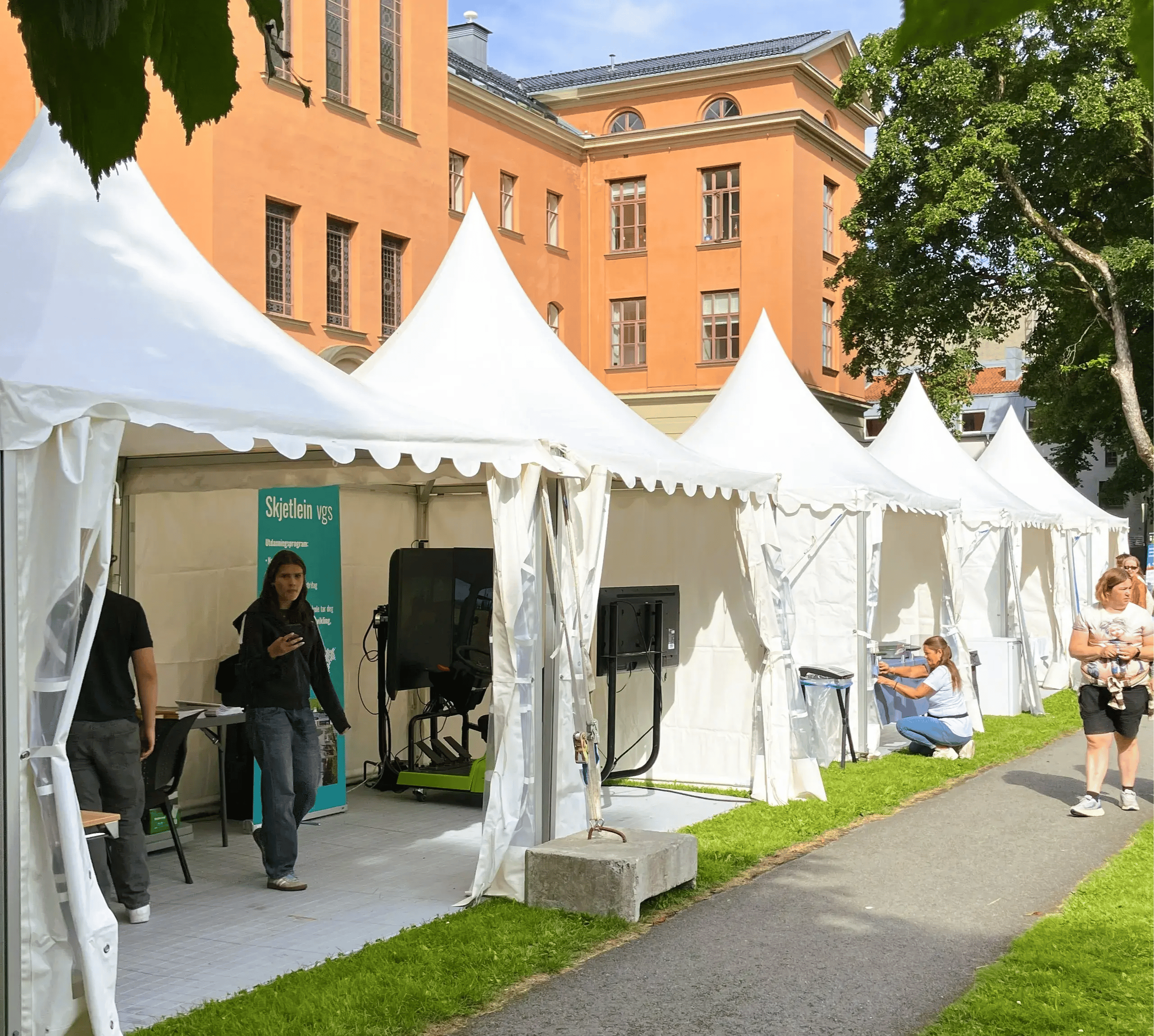 Topptelt 3x3 i rekke